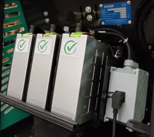 Mini transporter elektryczny Imer Taurus 700 baterie 300x267 - Taurus 700 elektryczny