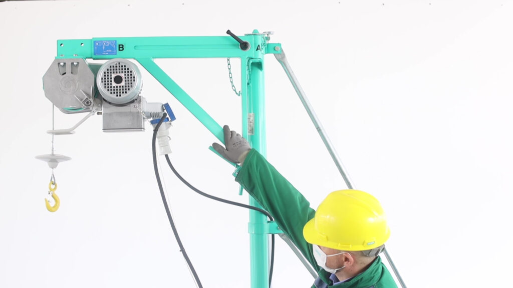 Wciagarka Imer ET 150 N na mocowaniu wolnostojacym 1024x576 - ET 150 N