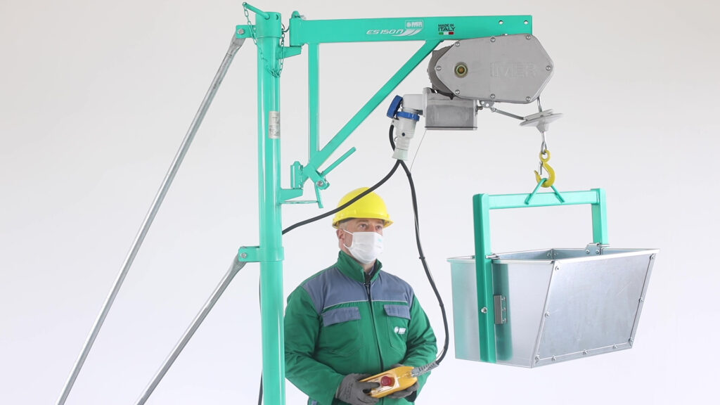 Wciagarka budowlana Imer ES 150 N z kublem na gruz 1024x576 - ES 150 N